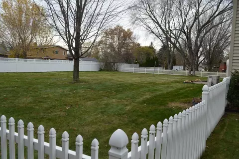 816 Clark Pl, Saint Cloud, MN 56301 photo 3
