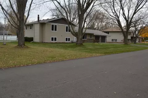 816 Clark Pl, Saint Cloud, MN 56301 photo 32