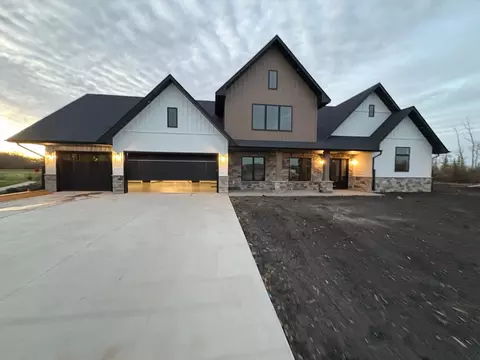 9285 Didrick Dr, Horace, ND 58047