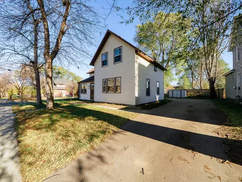 426 8th Ave N, Saint Cloud, MN 56303 photo 2
