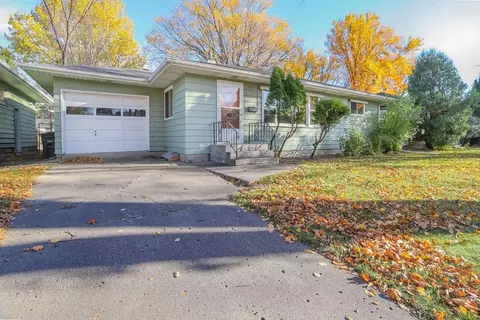 1112 Elm St S, Moorhead, MN 56560