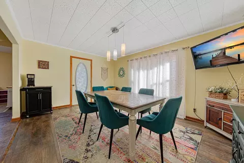 Dining - 1269 River Rd, Windom, MN 56101 photo 3 of 3