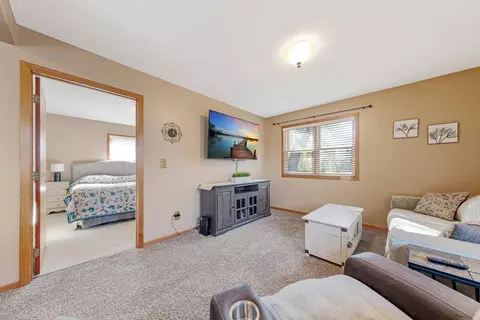 Living - 1269 River Rd, Windom, MN 56101 photo 2 of 3