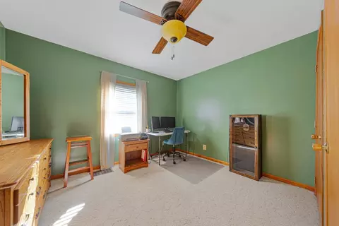 Bedroom - 1269 River Rd, Windom, MN 56101 photo 3 of 4