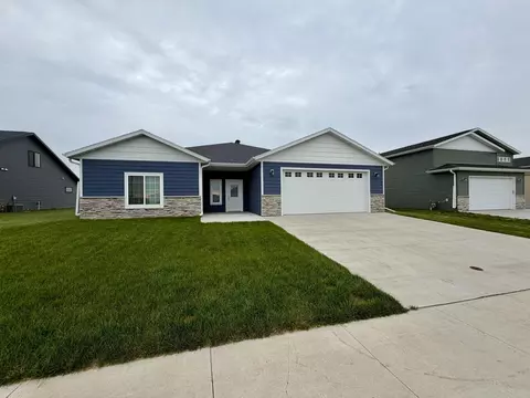 1608 6th Ave NE, Dilworth, MN 56529