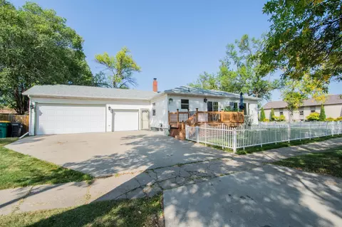 320 2nd St E, West Fargo, ND 58078