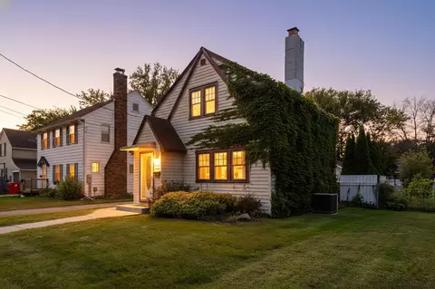 304 9th St SW, Austin, MN 55912