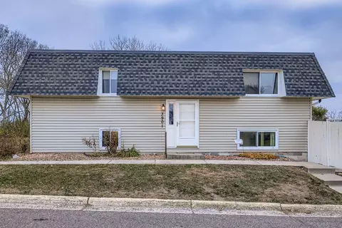 3901 Conroy Trl, Inver Grove Heights, MN 55076