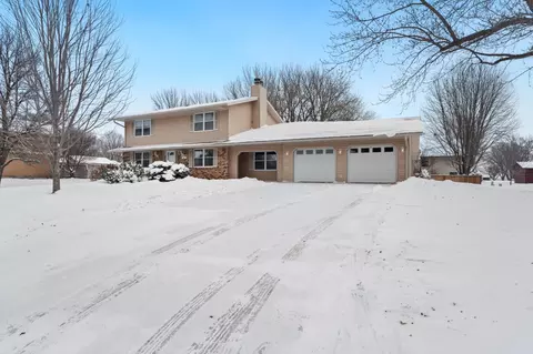 645 Dugdale Ave, Worthington, MN 56187