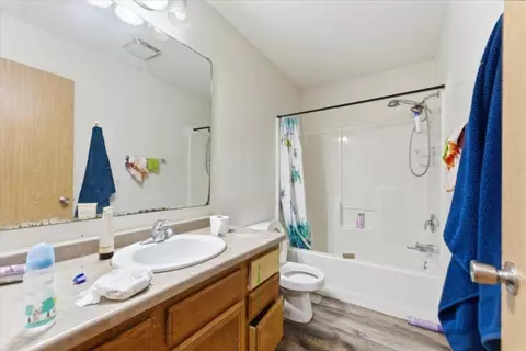 Bath - 1312 5th Ave S, Saint Cloud, MN 56301 photo 4 of 4