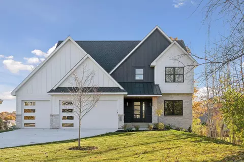 3447 Falcon Cir NW, Prior Lake, MN 55372
