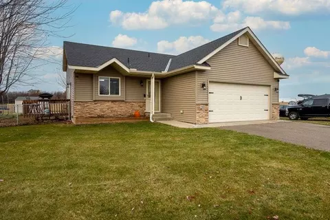 1355 Onyx Way NE, Sauk Rapids, MN 56379