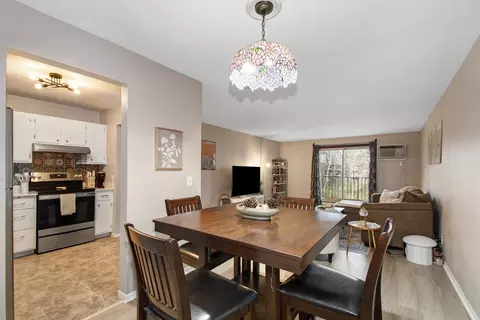 5627 Green Circle Dr #208, Hopkins, MN 55343