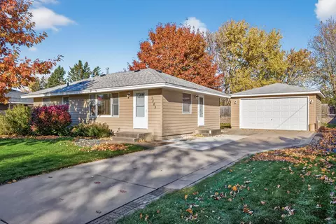 3365 144th St W, Rosemount, MN 55068