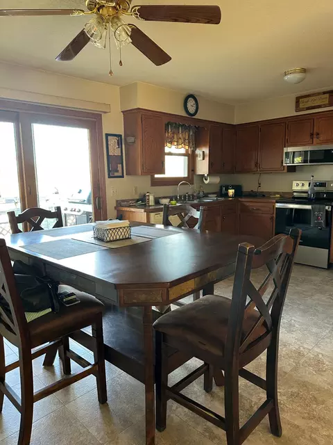 113 E Fairview St, Spring Valley, MN 55975 photo 3