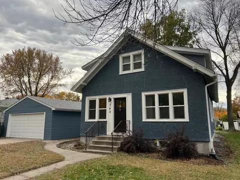 740 Ash St NE, Hutchinson, MN 55350