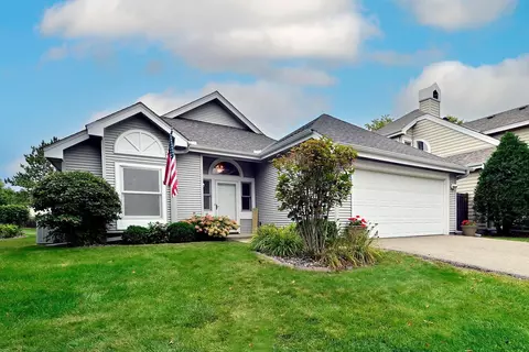 15800 16th Ave N, Plymouth, MN 55447
