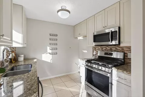 2101 W 89th St, Bloomington, MN 55431 photo 6