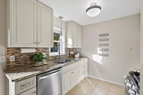 2101 W 89th St, Bloomington, MN 55431 photo 5