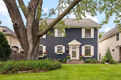 3600 W 55th St, Edina, MN 55410