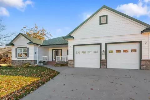 1816 10th St NE, Buffalo, MN 55313