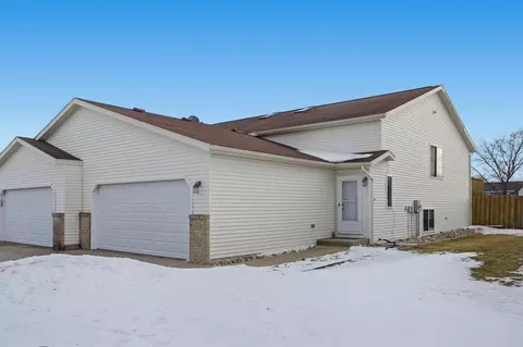 4274 39 12 Ave S, Fargo, ND 58104