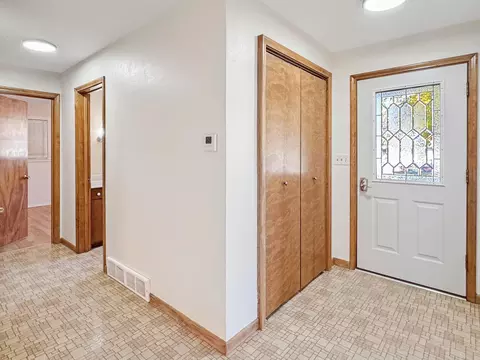 Entry Way - 514 E Hollett St, Tracy, MN 56175 photo 3 of 5