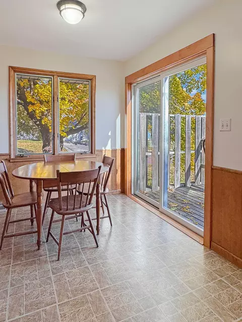 Dining - 514 E Hollett St, Tracy, MN 56175 photo 2 of 2