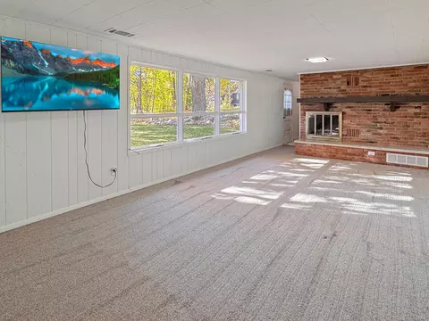 Living - 514 E Hollett St, Tracy, MN 56175 photo 3 of 3