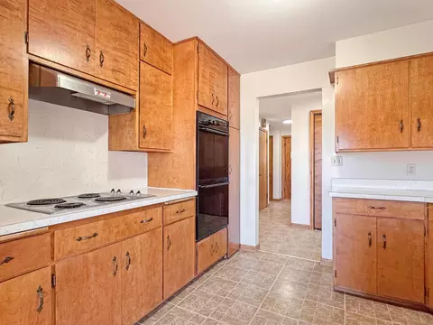 Kitchen - 514 E Hollett St, Tracy, MN 56175 photo 3 of 4
