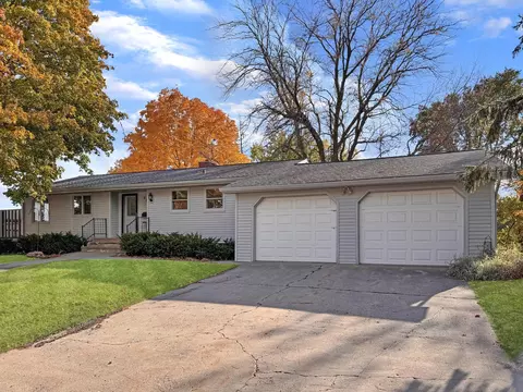 514 E Hollett St, Tracy, MN 56175