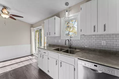 Kitchen - 4437 Radnor Rd, Mound, MN 55364 photo 3 of 4