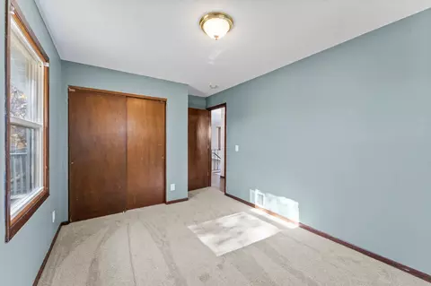 Bedroom - 4437 Radnor Rd, Mound, MN 55364 photo 2 of 8