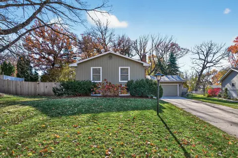 7149 Foxboro Ln, Woodbury, MN 55125