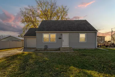 919 E Vine St, Owatonna, MN 55060