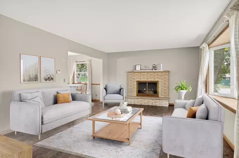 8949 Rosewood Ln N, Maple Grove, MN 55369