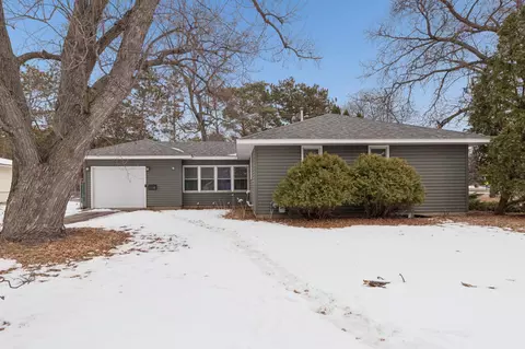400 E Old Shakopee Rd, Bloomington, MN 55420