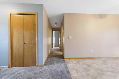Entry Way - 721 Todd St, Brainerd, MN 56401 photo 3 of 7
