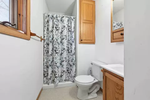 Bath - 721 Todd St, Brainerd, MN 56401 photo 2 of 3