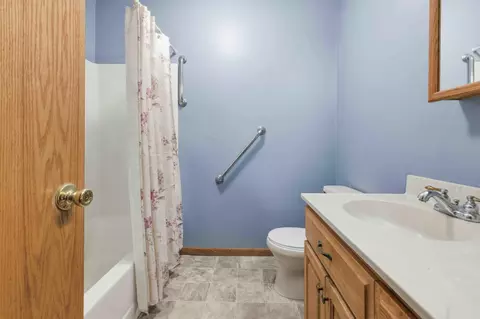 Bath - 721 Todd St, Brainerd, MN 56401 photo 1 of 3