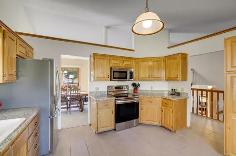 Kitchen - 6505 119th Pl N, Champlin, MN 55316 photo 3 of 3