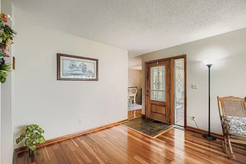 7616 Landau Dr, Bloomington, MN 55438