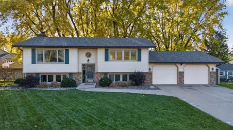 402 11th Avenue Cir NW, Kasson, MN 55944