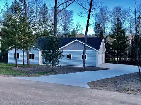 113 N Birch Ln, Coleraine, MN 55722