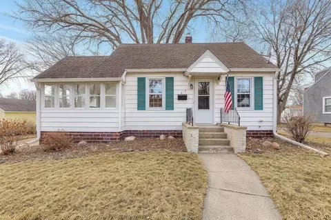 210 5th Ave NE, Faribault, MN 55021