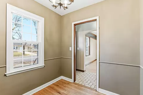 Entry Way - 210 5th Ave NE, Faribault, MN 55021 photo 2 of 4