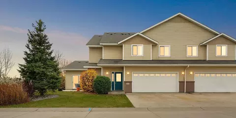1014 Katelyn Cir, Montgomery, MN 56069