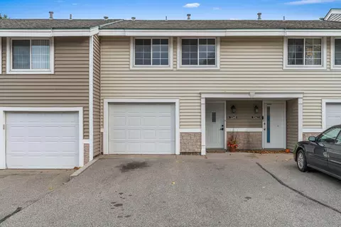 3260 Hill Ridge Dr, Eagan, MN 55121