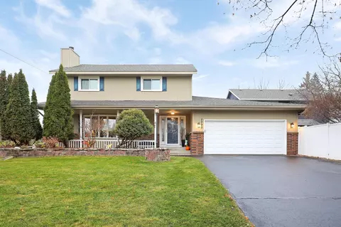 7790 Carnelian Ln, Eden Prairie, MN 55346