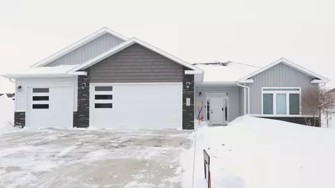 7441 15th St S, Fargo, ND 58104